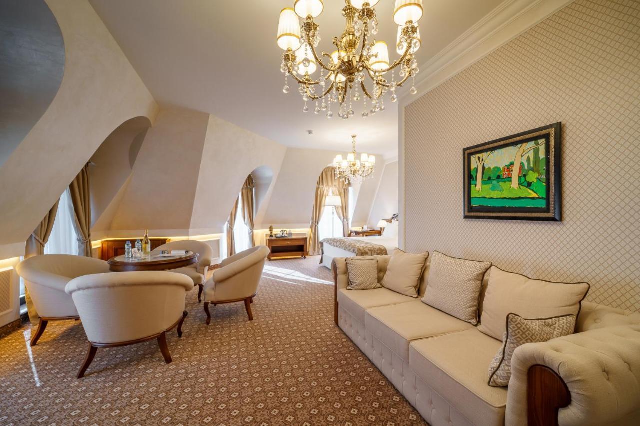 Residence City Garden - Certificate Of Excellence Top 10 Best Five-Stars City Hotels For 2024 Awarded By Htif Plovdiv Exterior foto