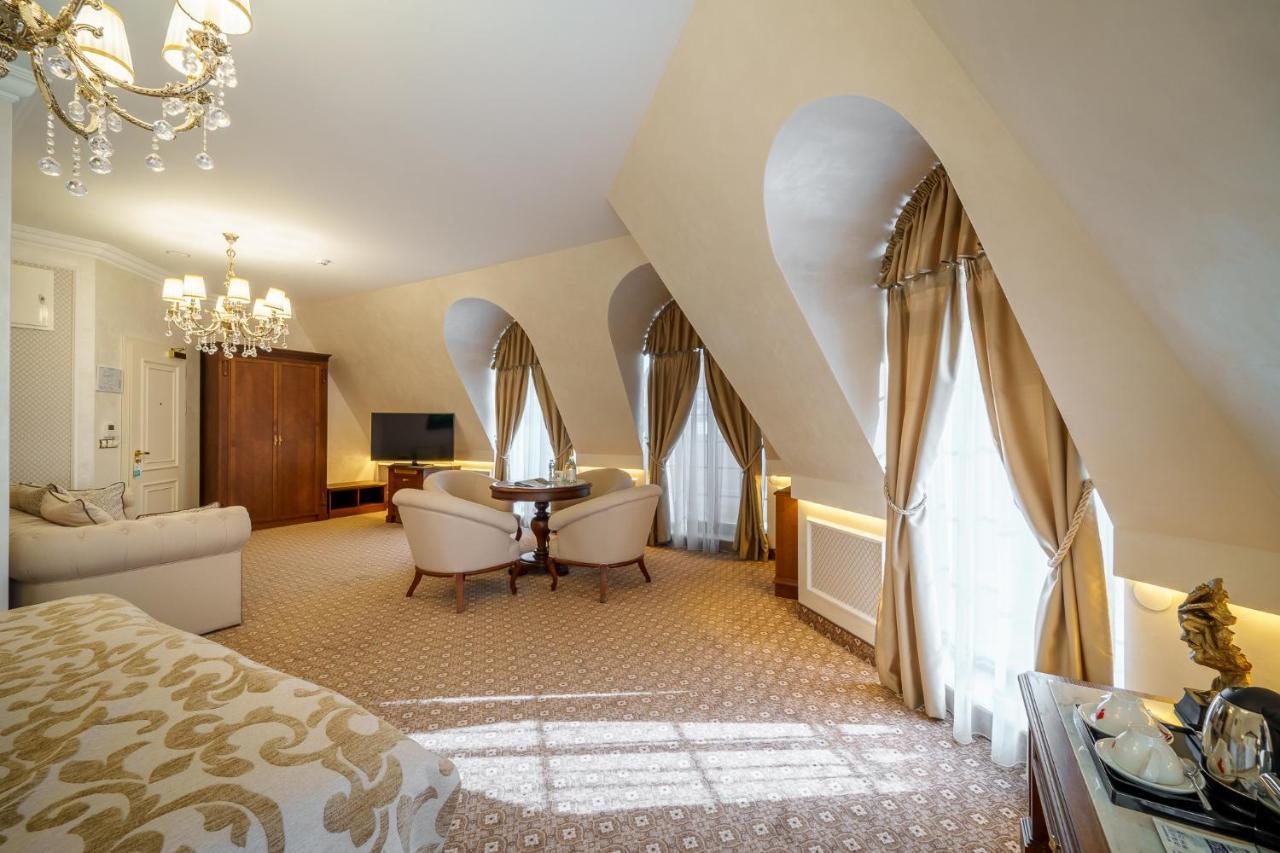 Residence City Garden - Certificate Of Excellence Top 10 Best Five-Stars City Hotels For 2024 Awarded By Htif Plovdiv Exterior foto