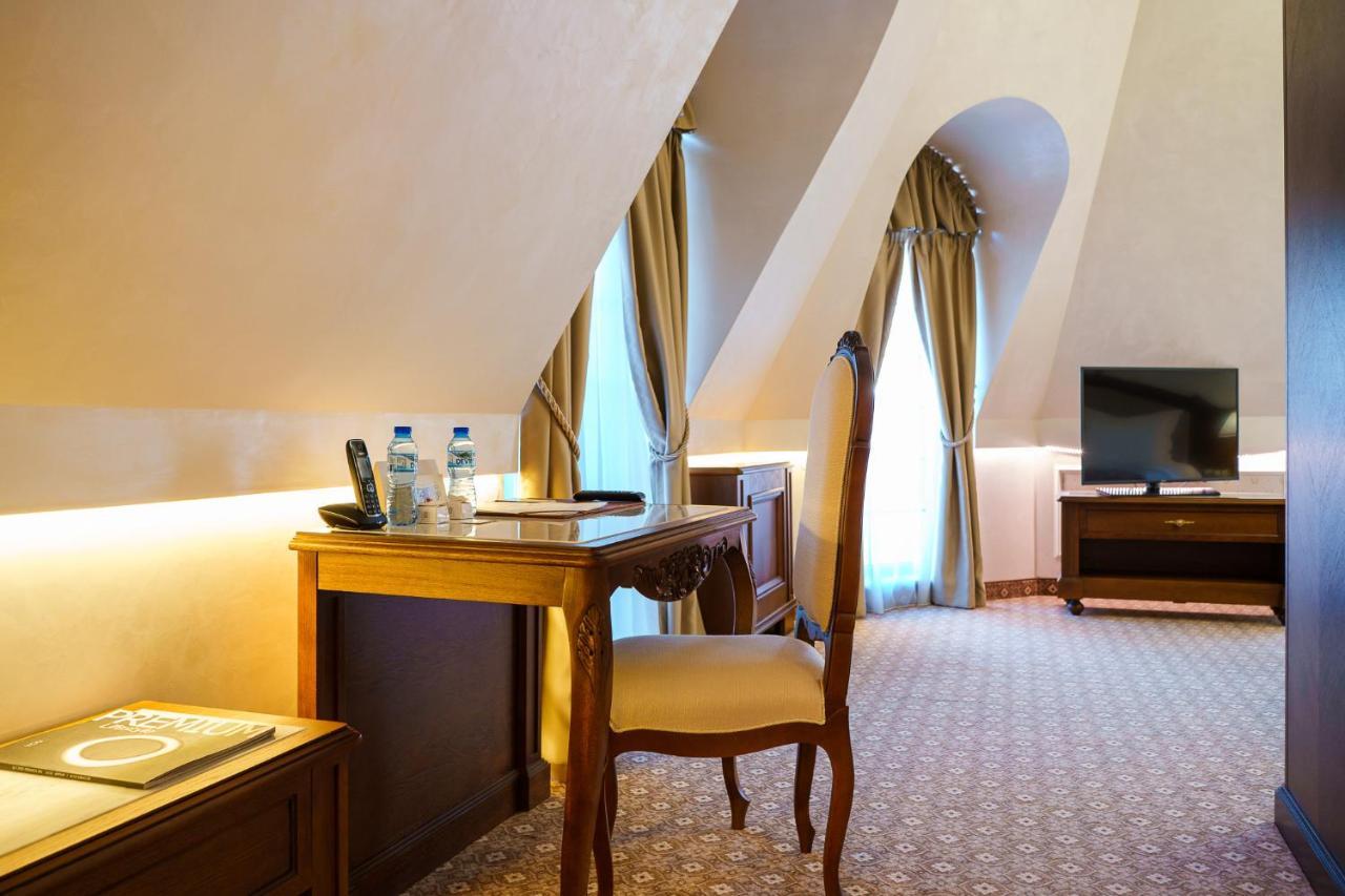 Residence City Garden - Certificate Of Excellence Top 10 Best Five-Stars City Hotels For 2024 Awarded By Htif Plovdiv Exterior foto