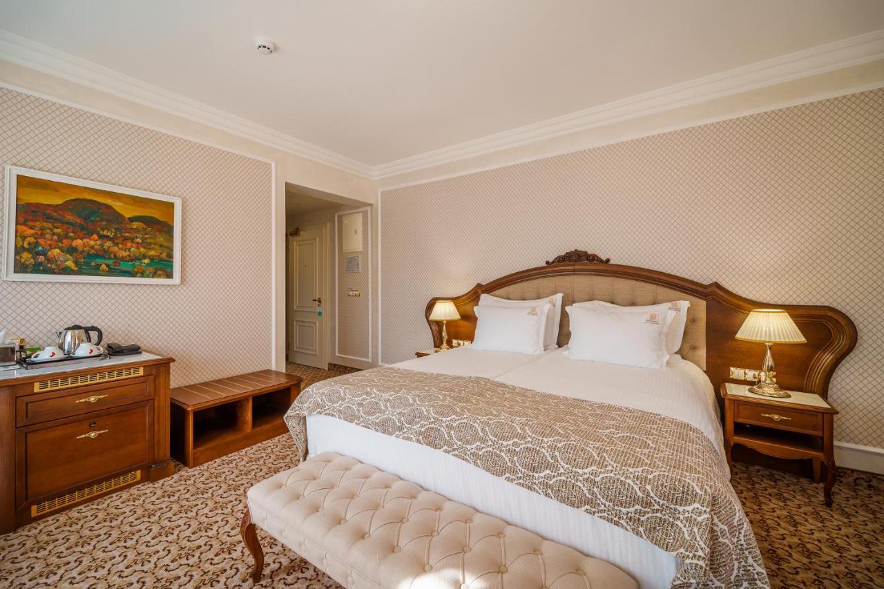 Residence City Garden - Certificate Of Excellence Top 10 Best Five-Stars City Hotels For 2024 Awarded By Htif Plovdiv Exterior foto