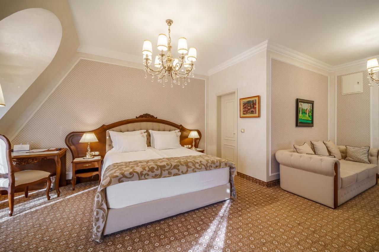 Residence City Garden - Certificate Of Excellence Top 10 Best Five-Stars City Hotels For 2024 Awarded By Htif Plovdiv Exterior foto