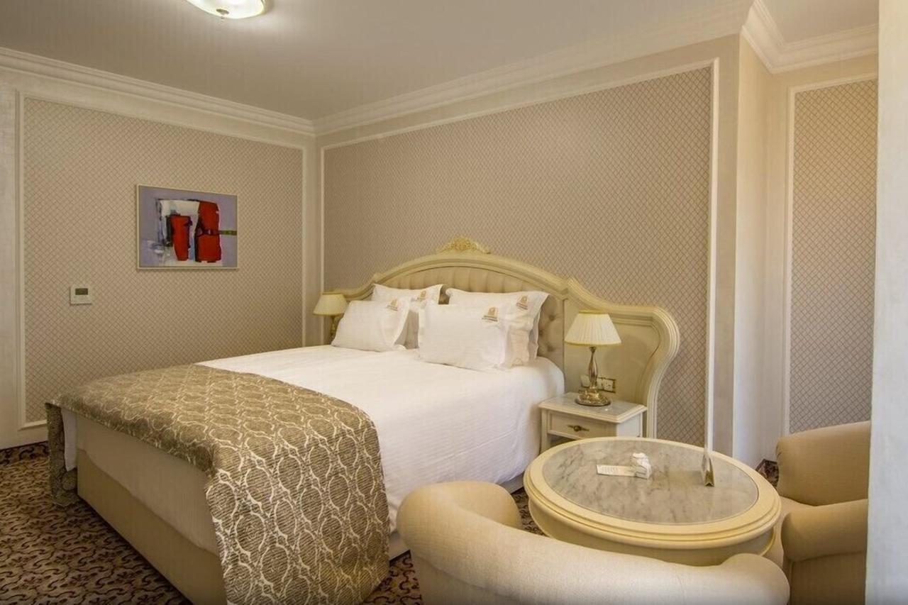 Residence City Garden - Certificate Of Excellence Top 10 Best Five-Stars City Hotels For 2024 Awarded By Htif Plovdiv Exterior foto