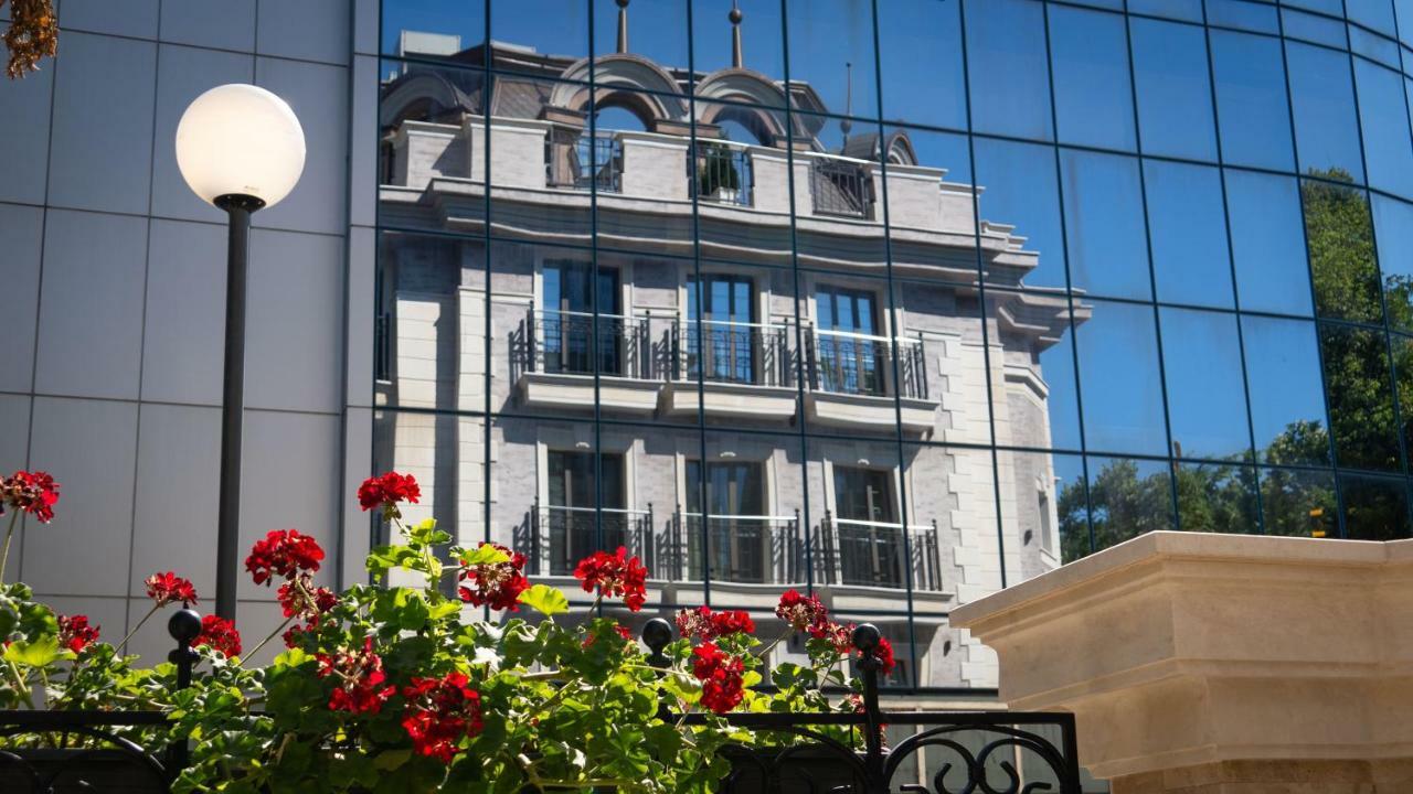 Residence City Garden - Certificate Of Excellence Top 10 Best Five-Stars City Hotels For 2024 Awarded By Htif Plovdiv Exterior foto